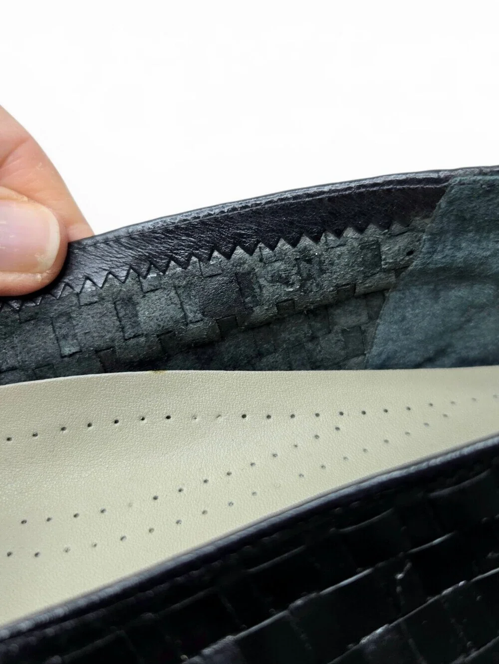 Trotters Black woven leather loafers. 12WW